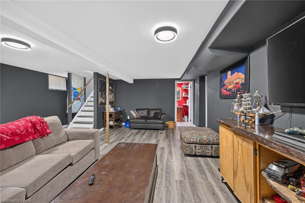 109 Hodgkins Avenue Property Photo 40
