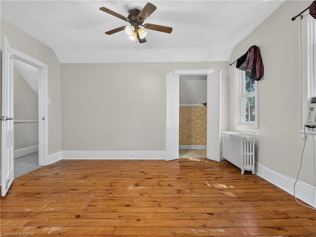 15 Catherine Street Property Photo 16