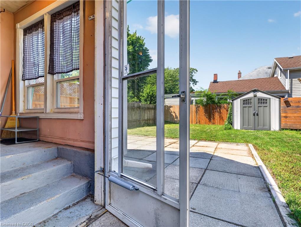 15 Catherine Street Property Photo 27