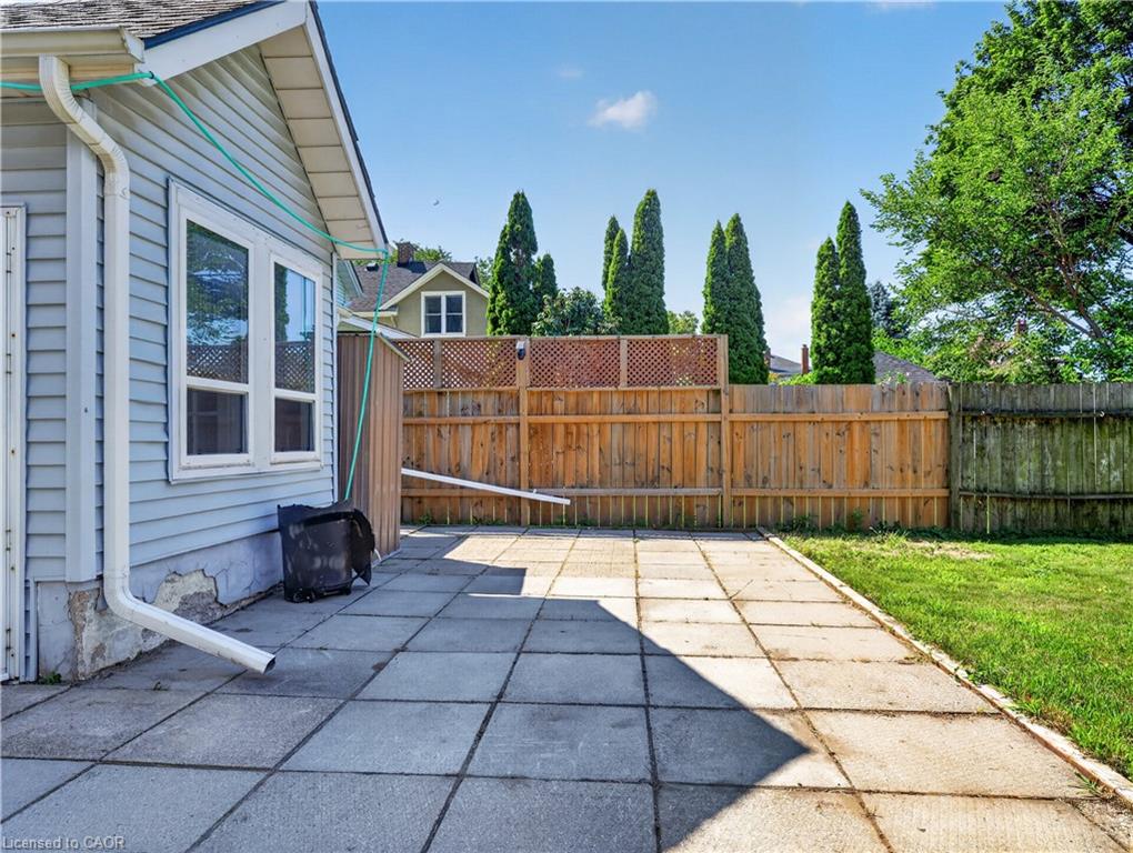 15 Catherine Street Property Photo 29