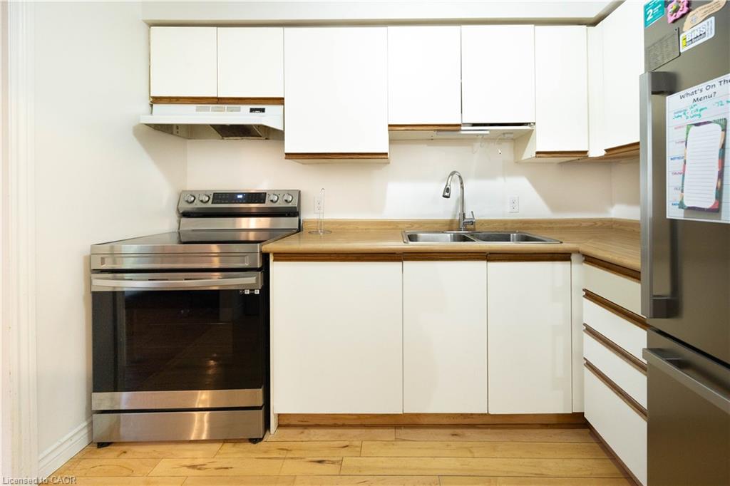 10 Evergreen Court Property Photo 6