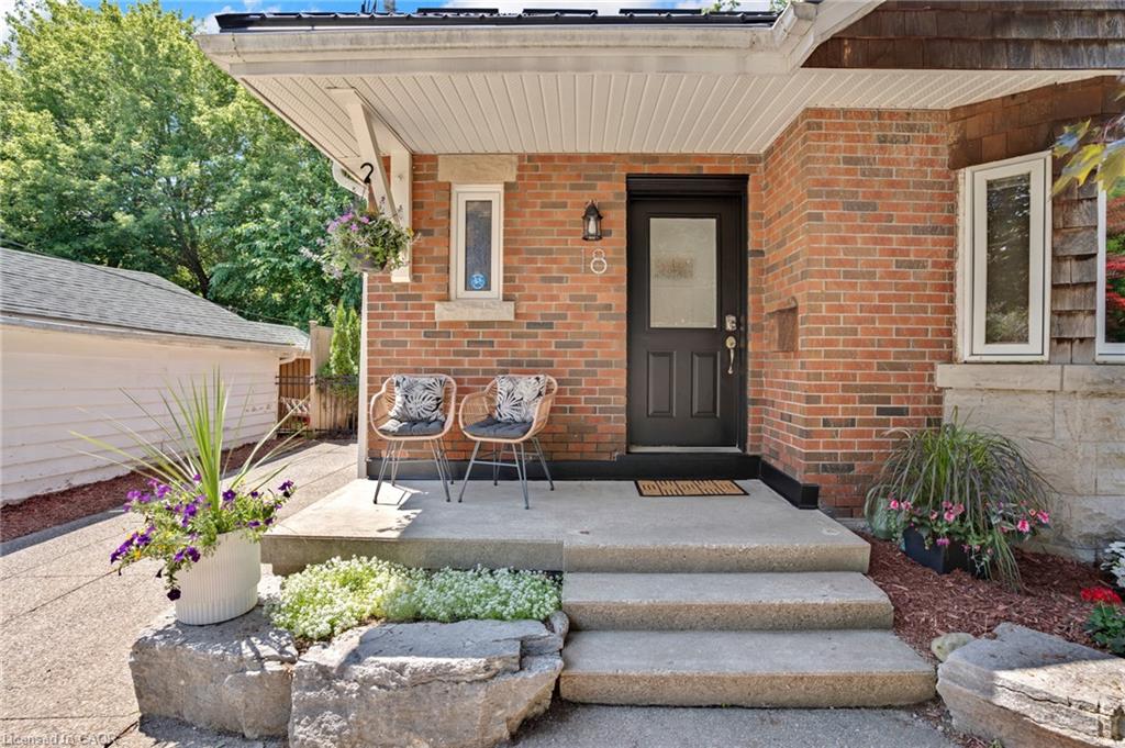 18 West River Street Property Photo 4
