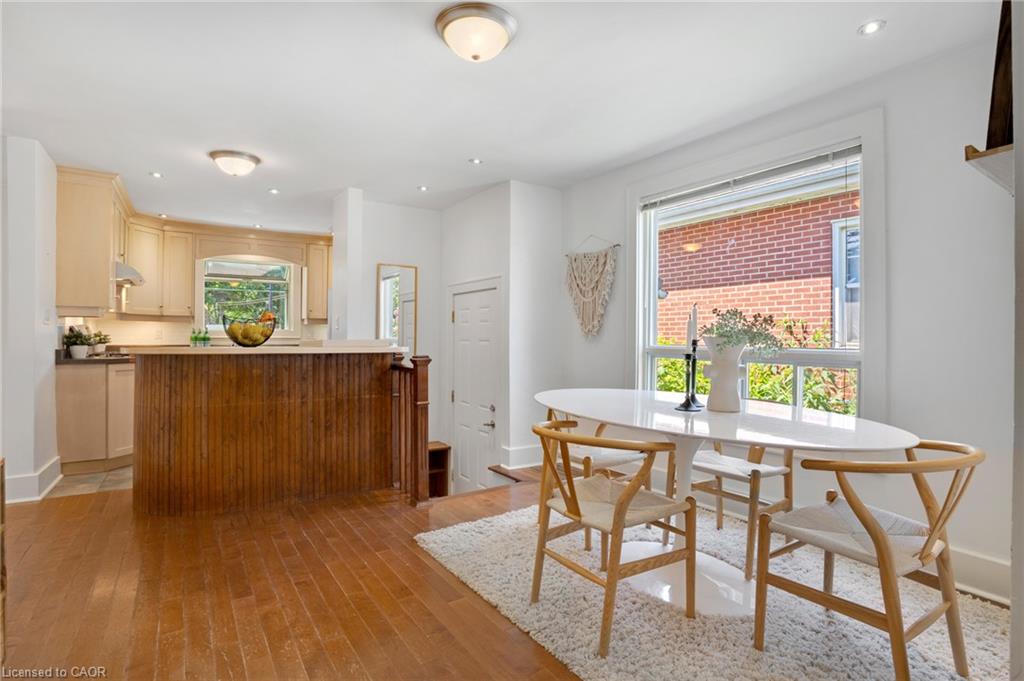 18 West River Street Property Photo 15