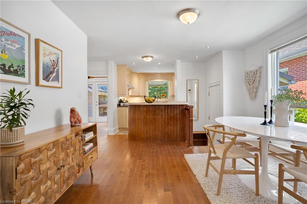 18 West River Street Property Photo 16