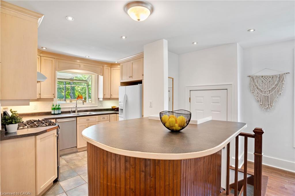 18 West River Street Property Photo 17