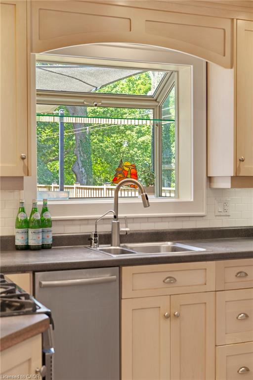 18 West River Street Property Photo 19