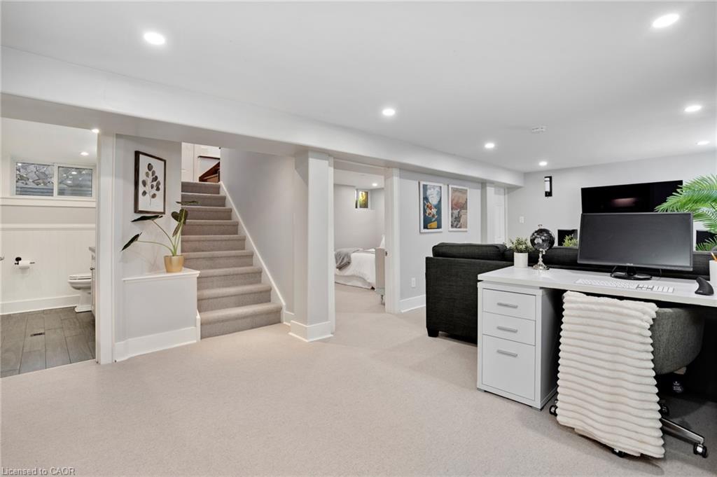 18 West River Street Property Photo 26