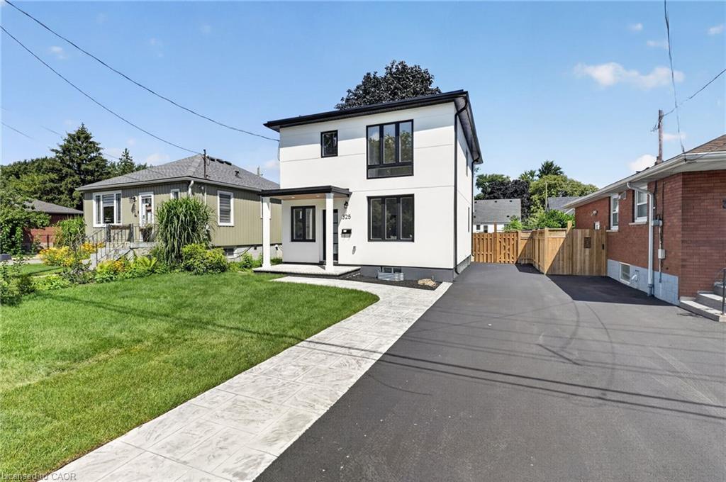 325 Queensdale Avenue E Property Photo 2