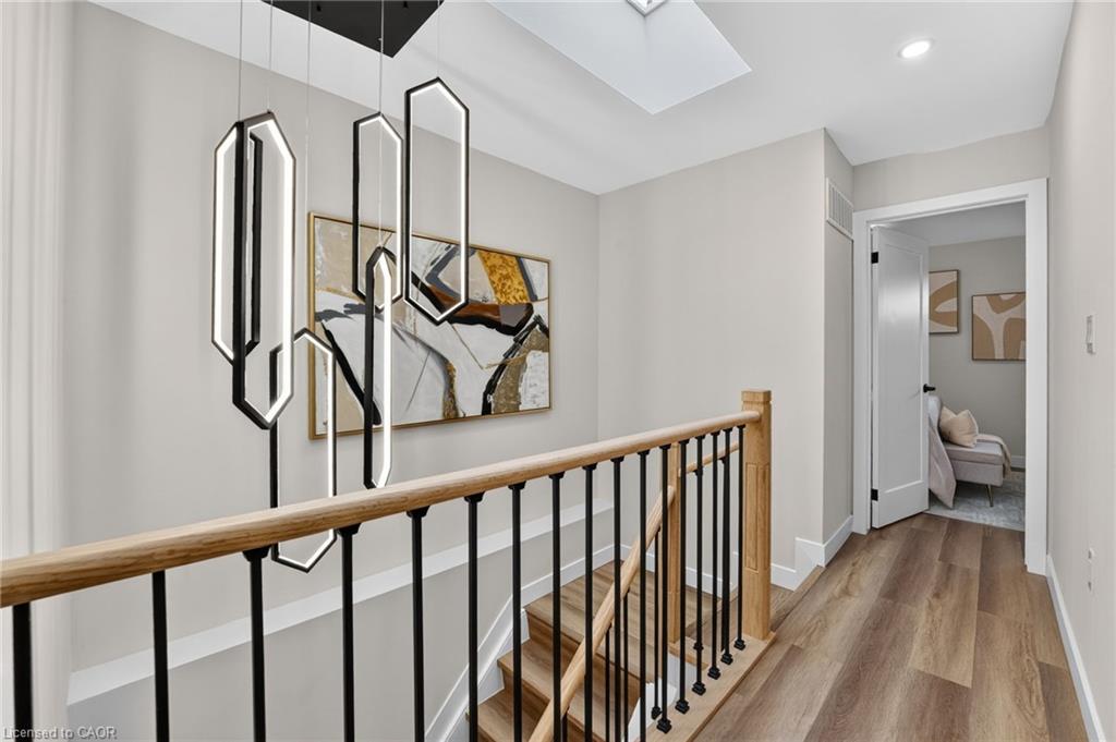 325 Queensdale Avenue E Property Photo 26
