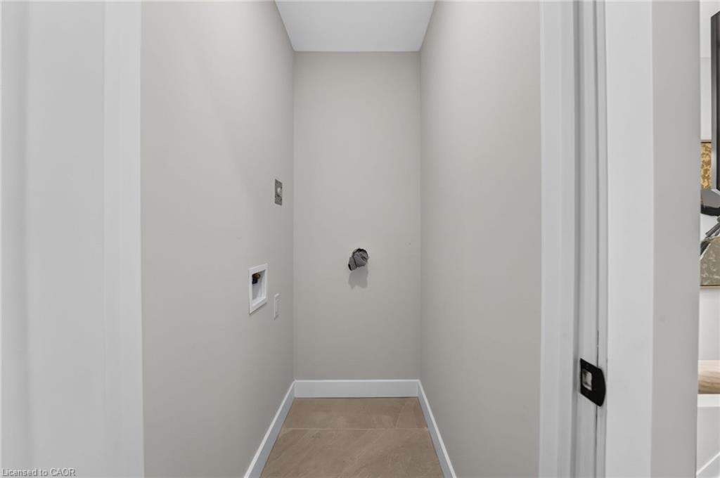 325 Queensdale Avenue E Property Photo 40