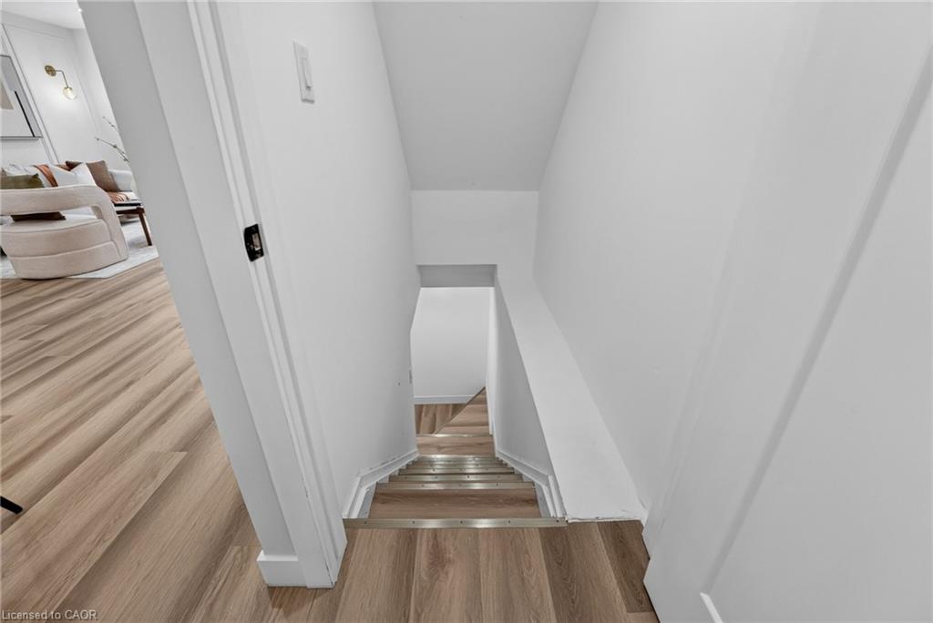 325 Queensdale Avenue E Property Photo 41