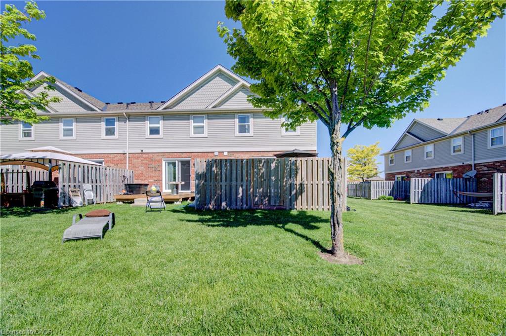 37-124 Gosling Gardens Property Photo 40