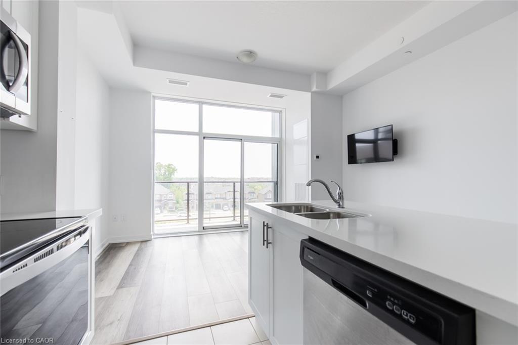 416-450 Dundas Street E Property Photo 15