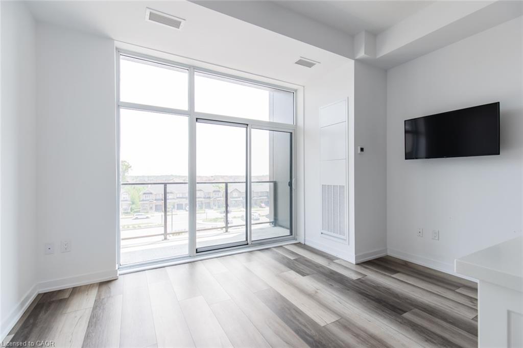 416-450 Dundas Street E Property Photo 17