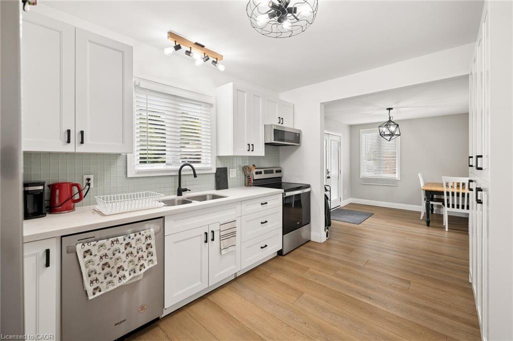 1030 Queens Boulevard Property Photo 12
