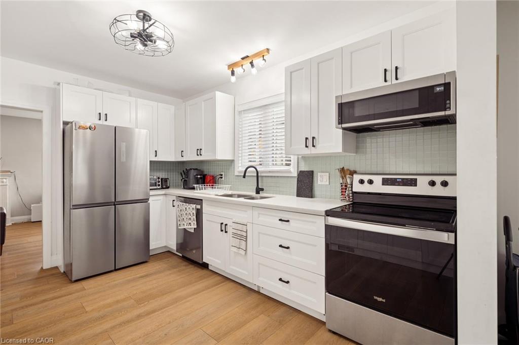 1030 Queens Boulevard Property Photo 14