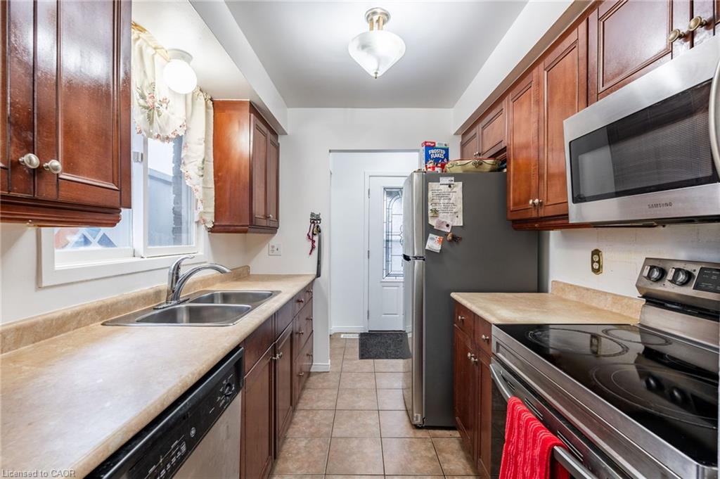 97 Guildwood Drive Property Photo 8