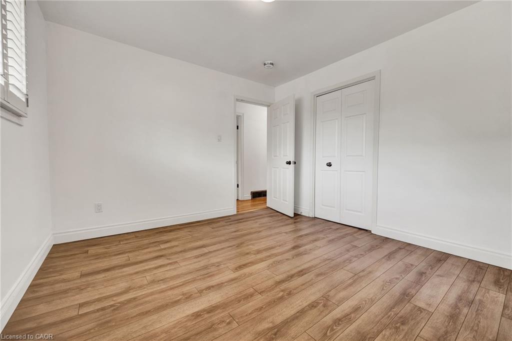 514 Fallingbrook Drive Property Photo 9