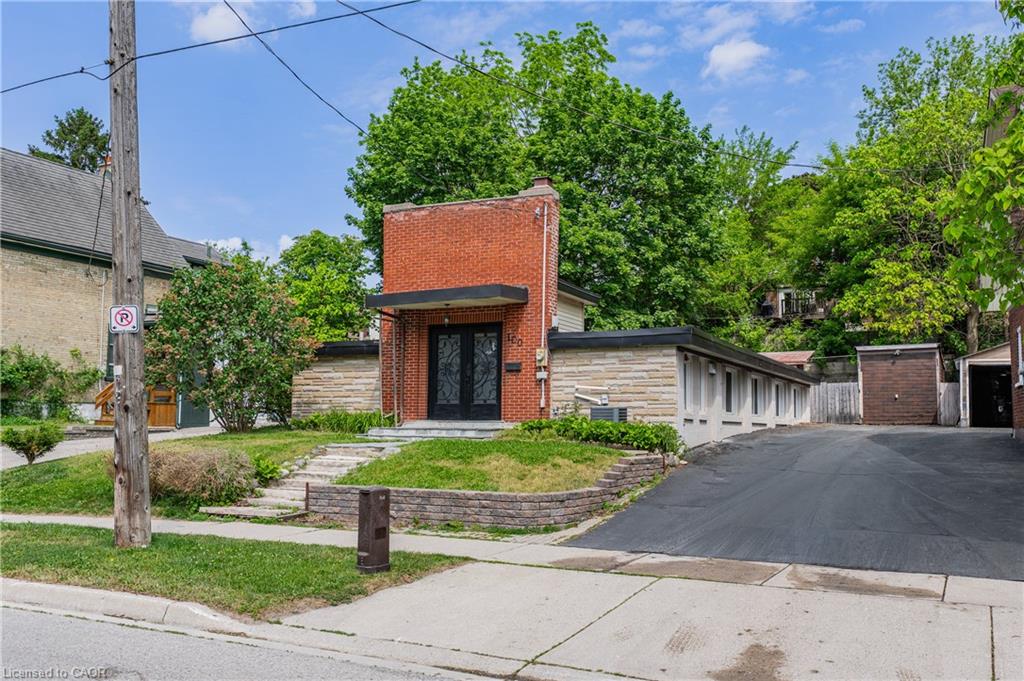 100 Mansion Street Property Photo 1