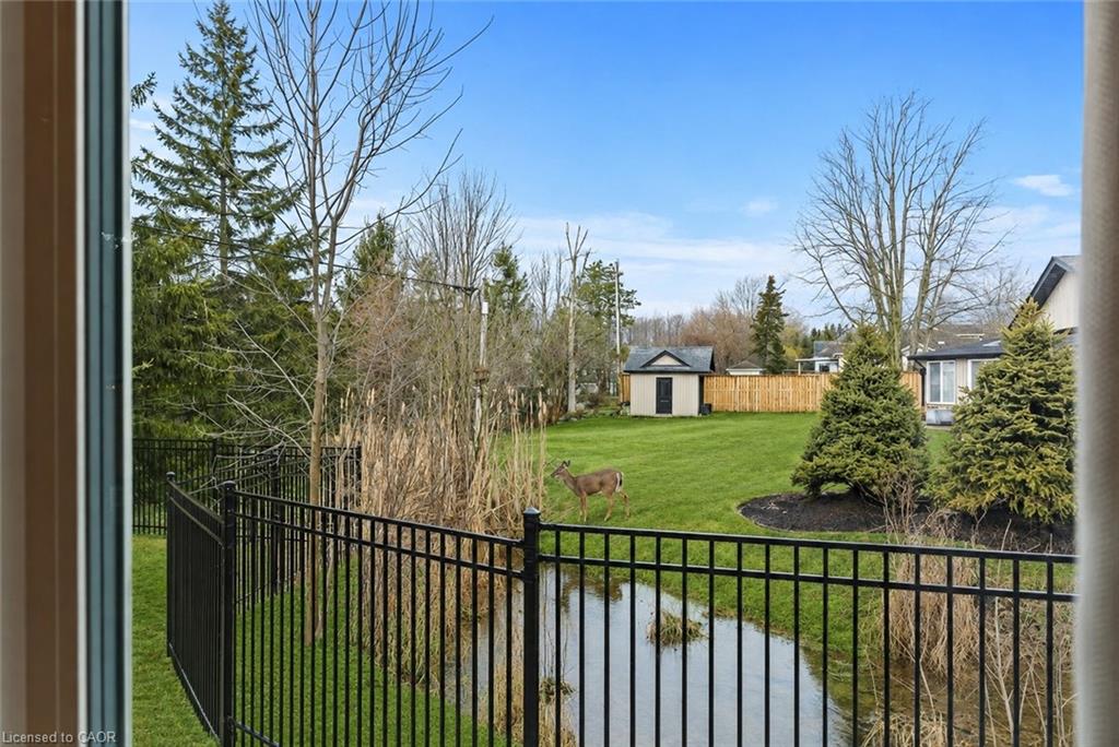 27 Maple Leaf Avenue S Property Photo 43