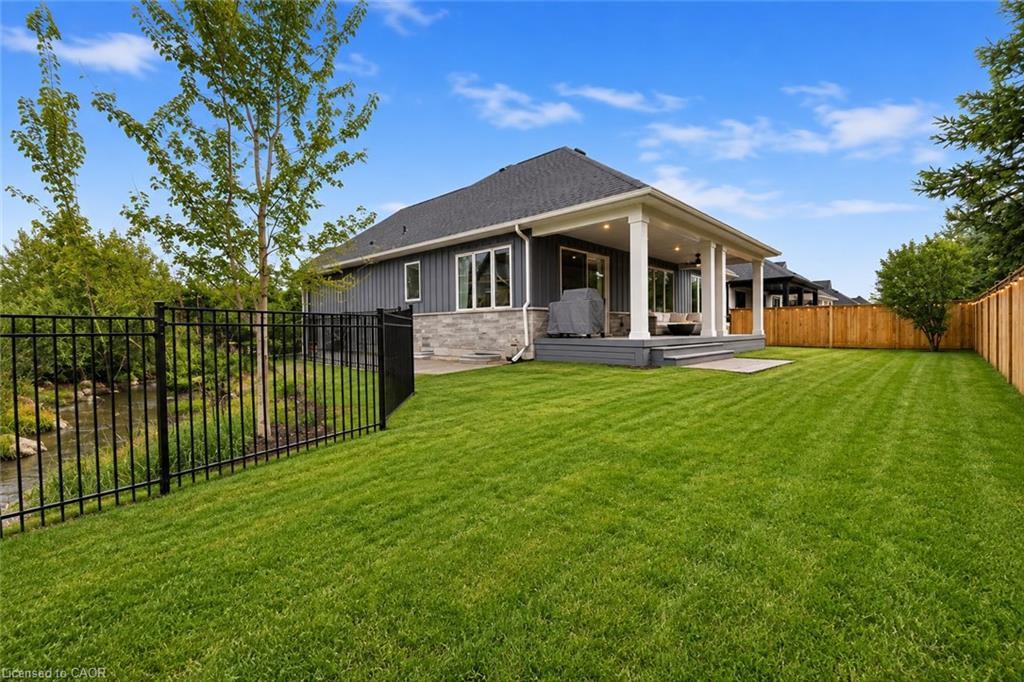 27 Maple Leaf Avenue S Property Photo 45