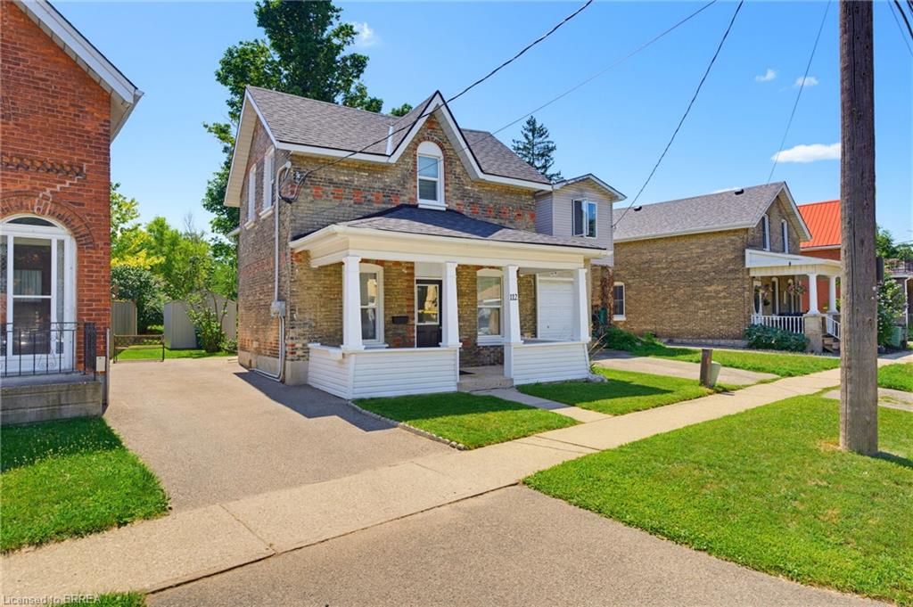 112 Grand River Avenue Property Photo 3