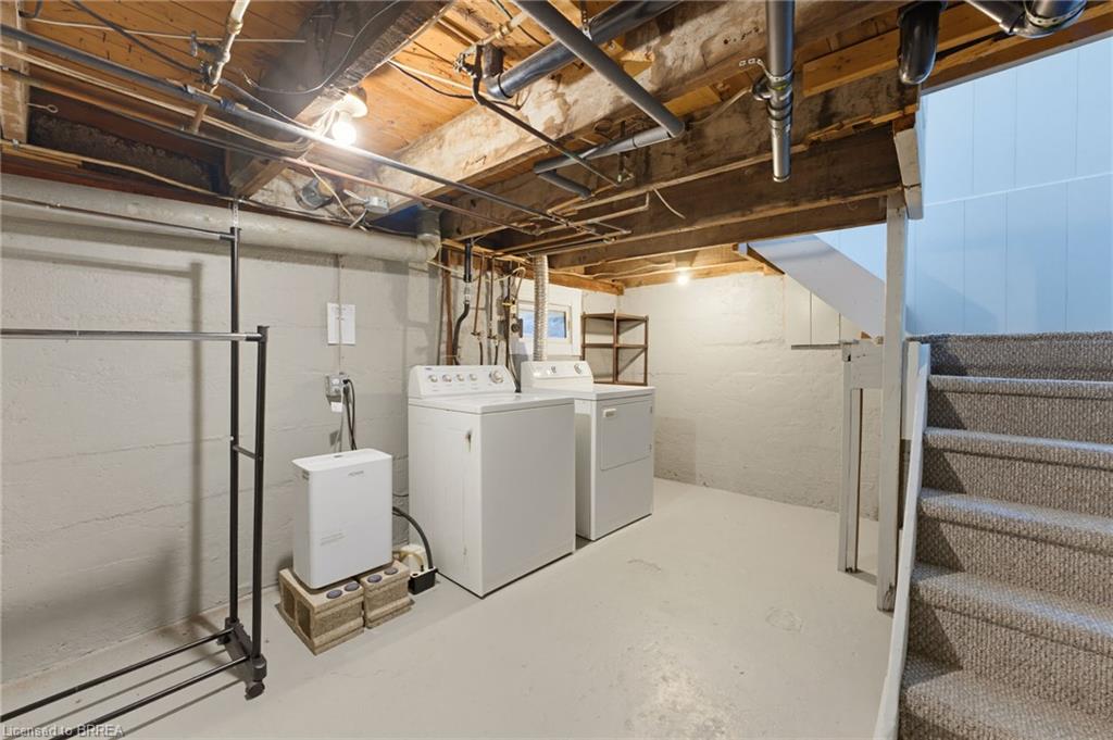 112 Grand River Avenue Property Photo 27