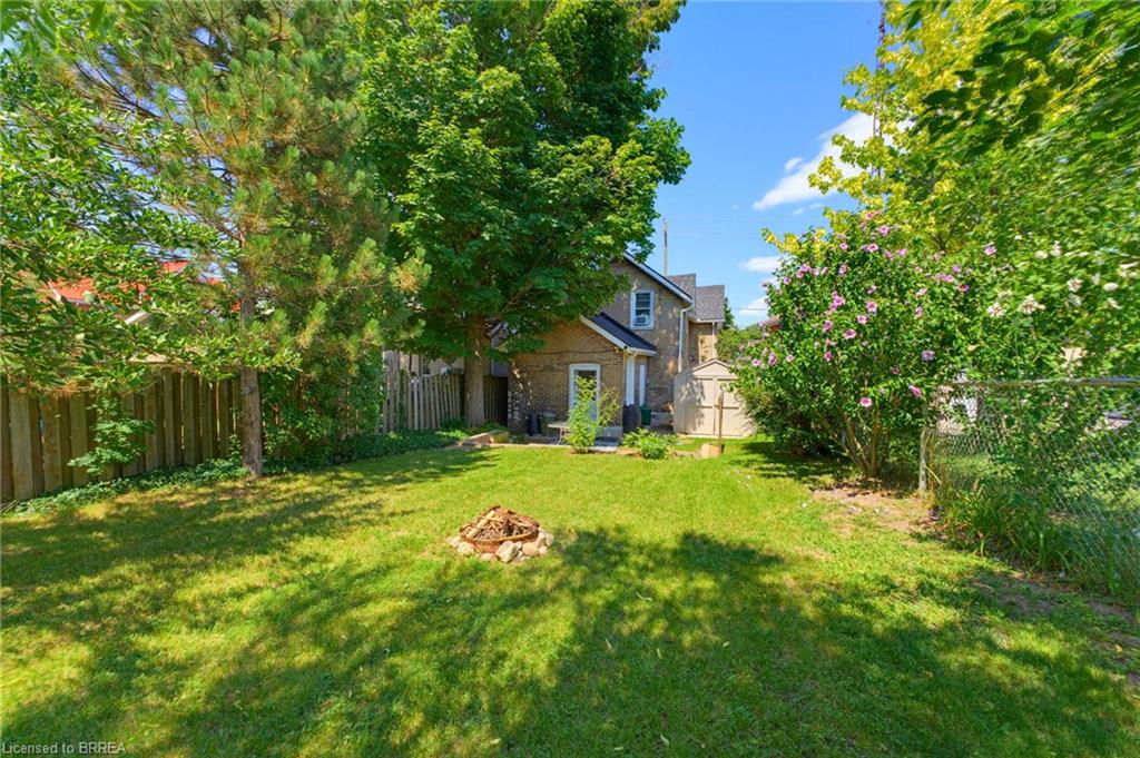 112 Grand River Avenue Property Photo 33