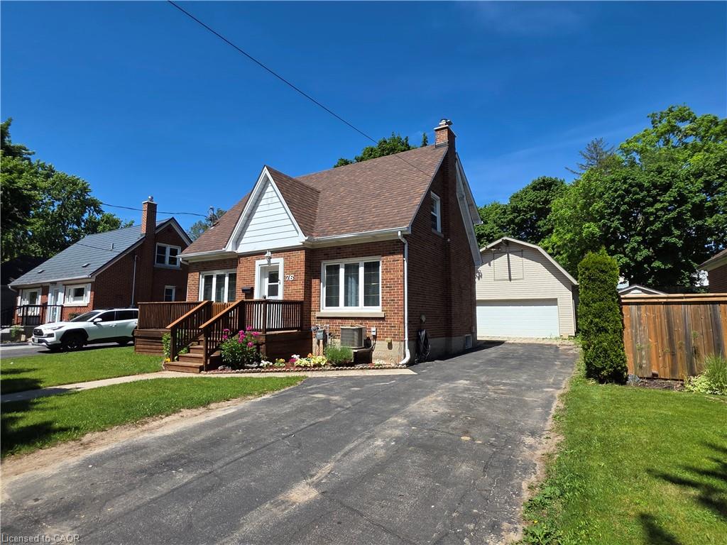 76 Brentwood Avenue Property Photo 2