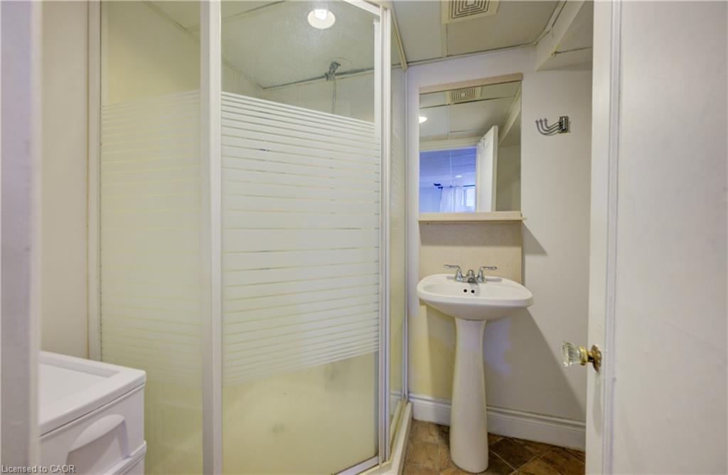 76 Brentwood Avenue Property Photo 23