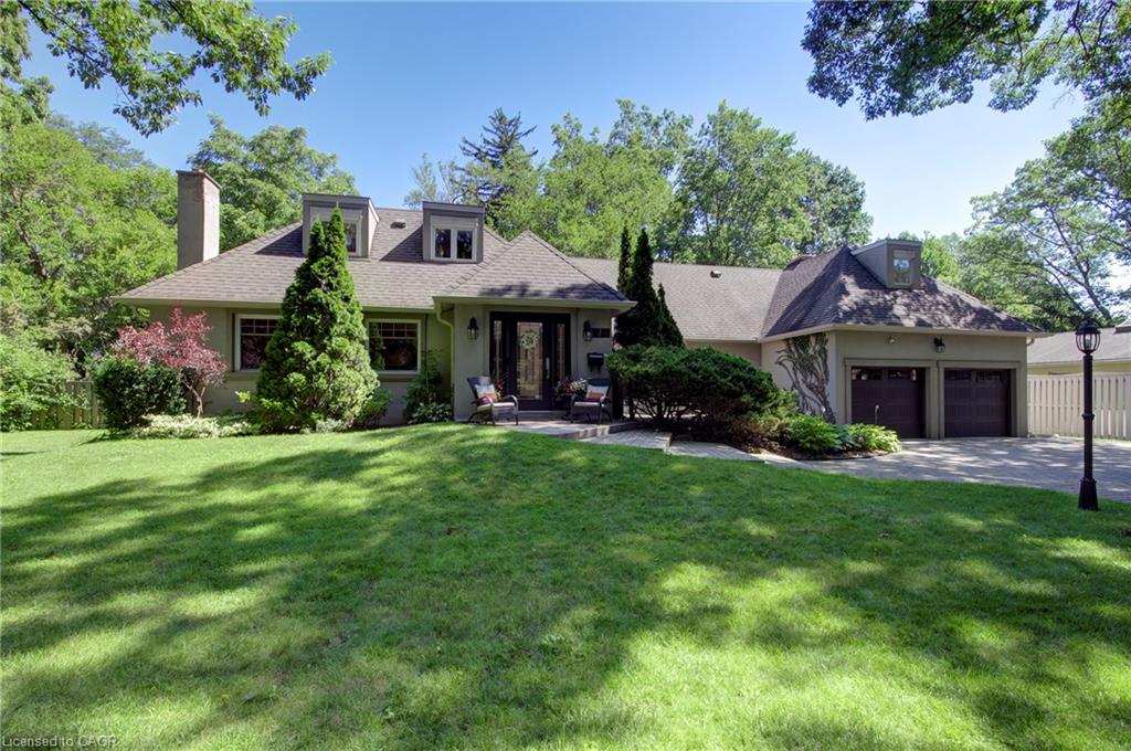 1391 Queen Victoria Avenue Property Photo 1