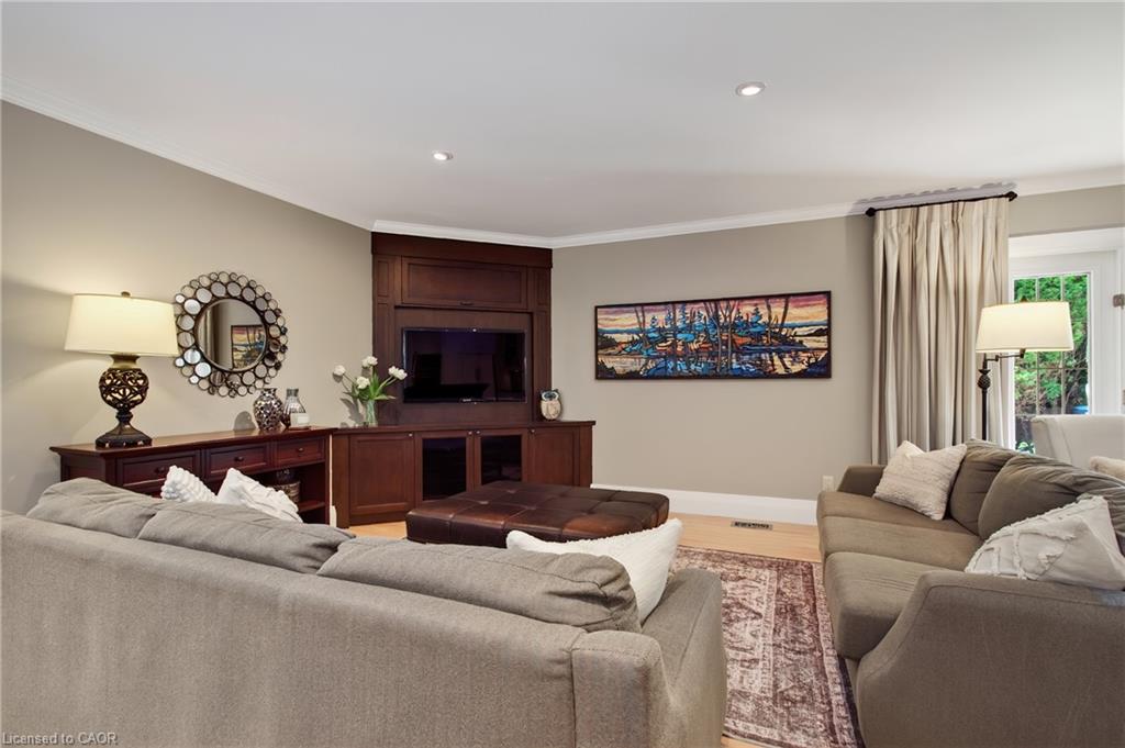 1391 Queen Victoria Avenue Property Photo 19