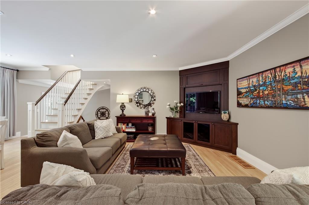 1391 Queen Victoria Avenue Property Photo 20