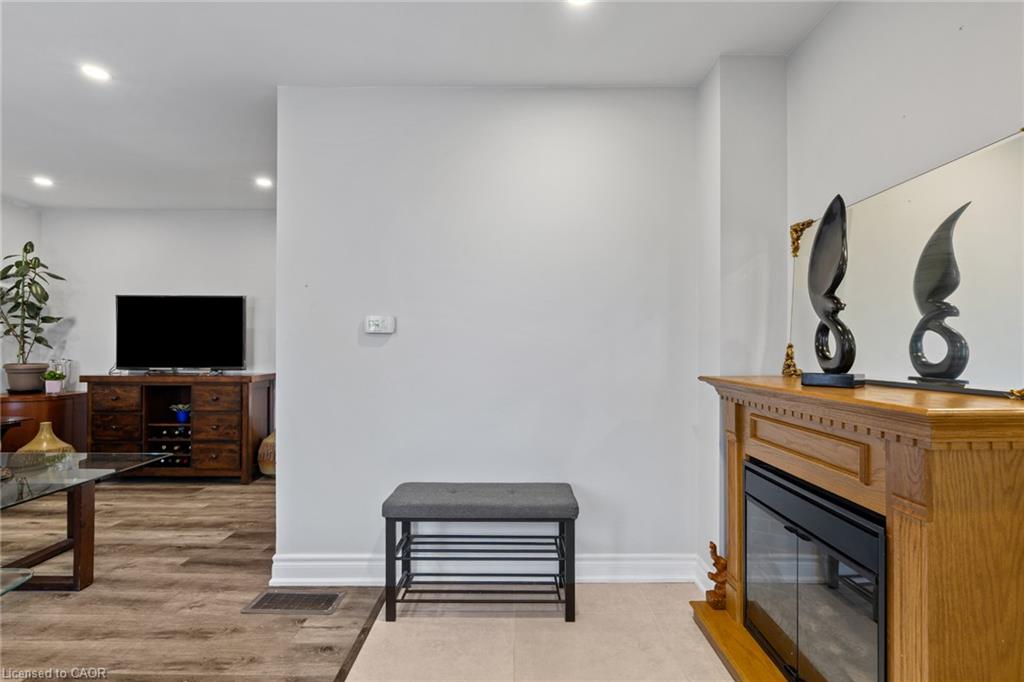 24 Bramhall Circle Property Photo 4