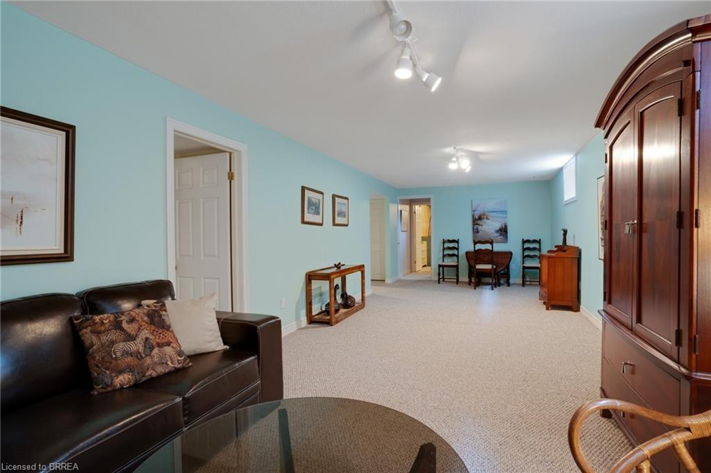 10-422 Powerline Road Property Photo 25