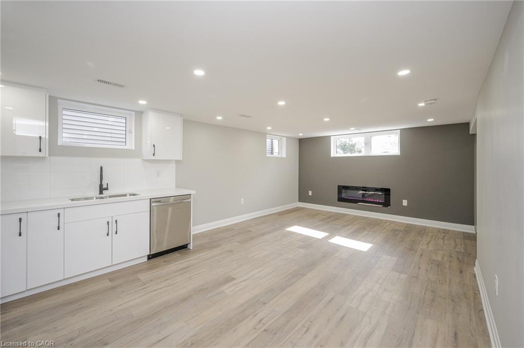 144 East 44th Street Property Photo 8