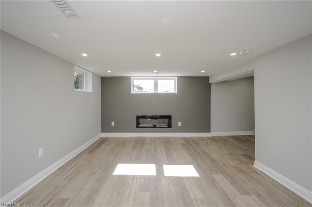 144 East 44th Street Property Photo 9