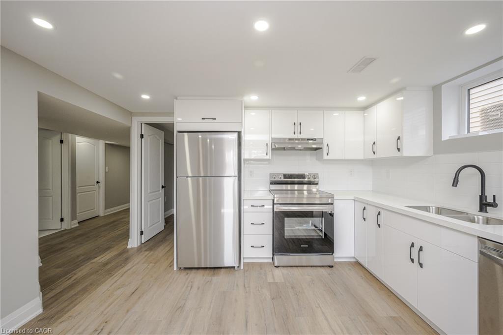 144 East 44th Street Property Photo 12