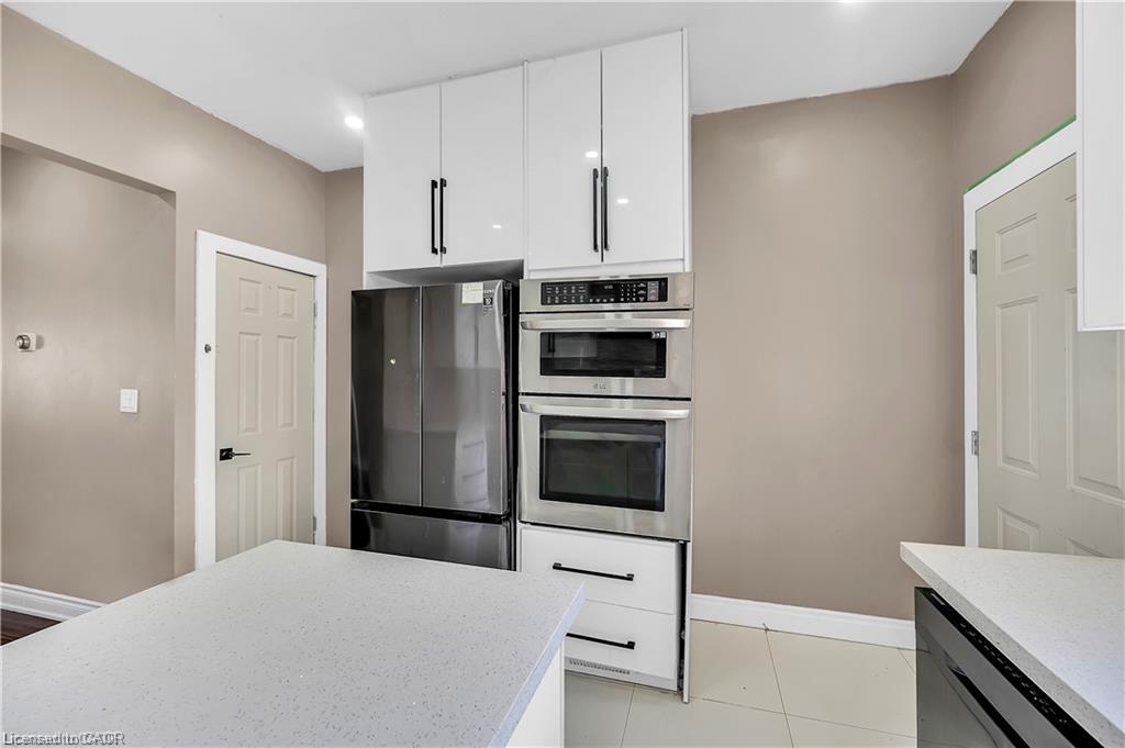 334 Cannon Street E Property Photo 14