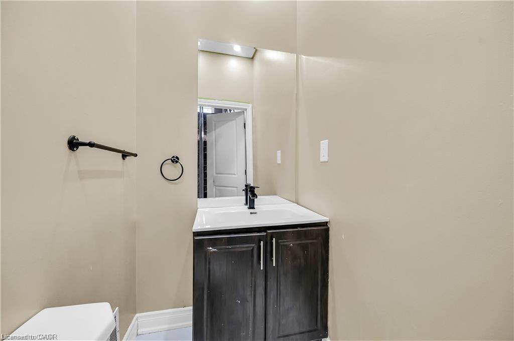 334 Cannon Street E Property Photo 16