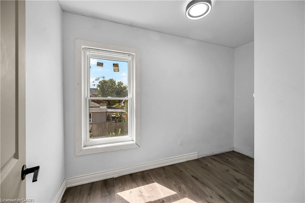 334 Cannon Street E Property Photo 17