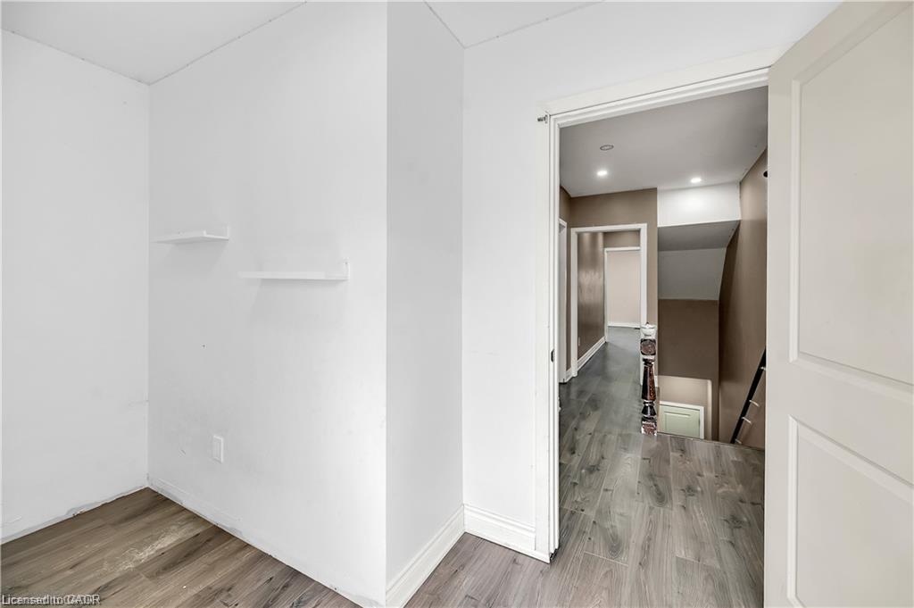 334 Cannon Street E Property Photo 18