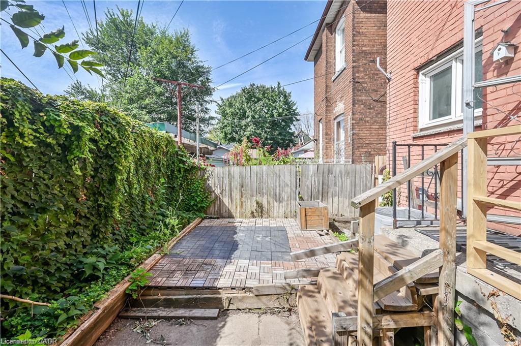 334 Cannon Street E Property Photo 34
