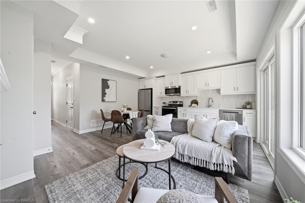 11 Ontario Street Property Photo 12