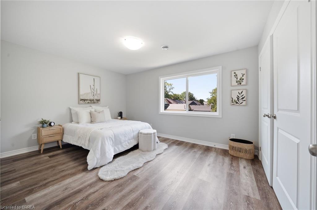 11 Ontario Street Property Photo 15