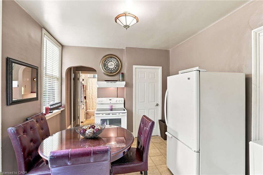 132 Emerald Street S Property Photo 15