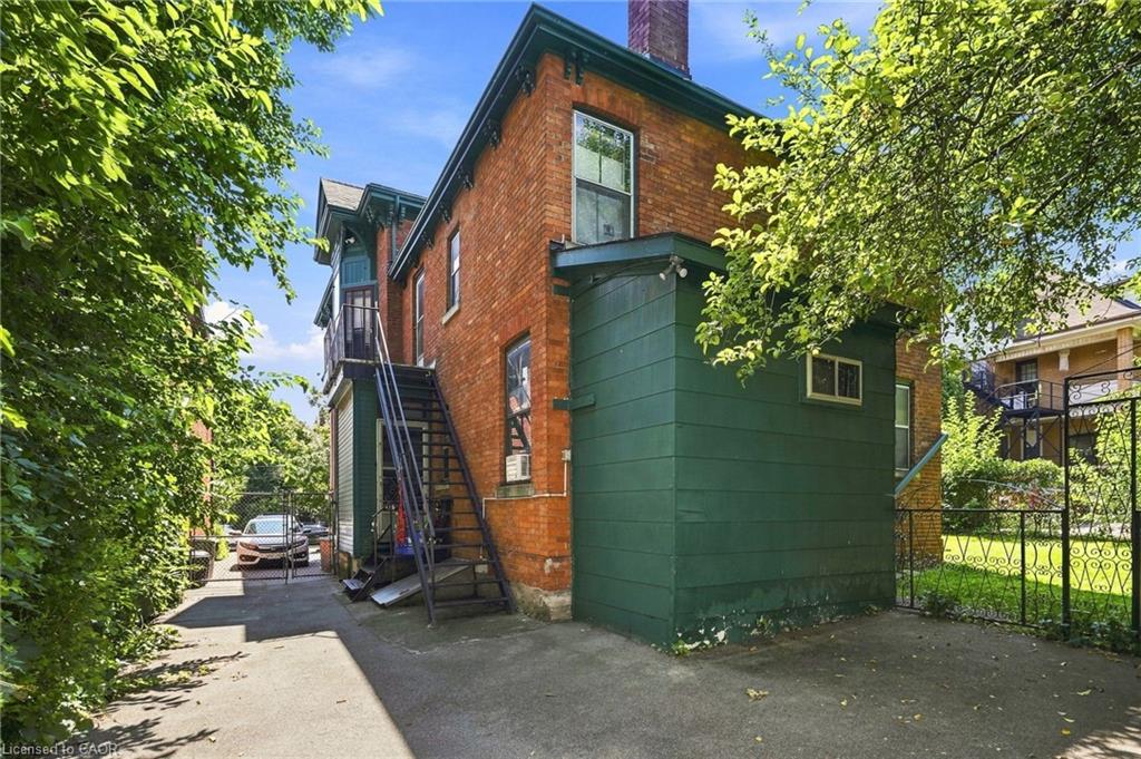132 Emerald Street S Property Photo 43