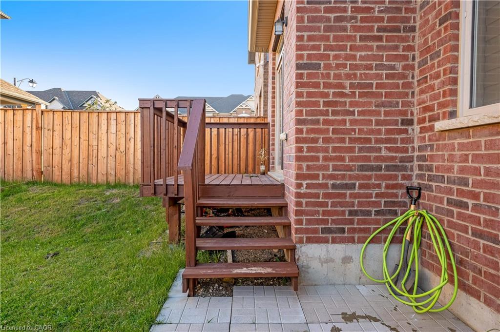 106 Haldimand Street Property Photo 41