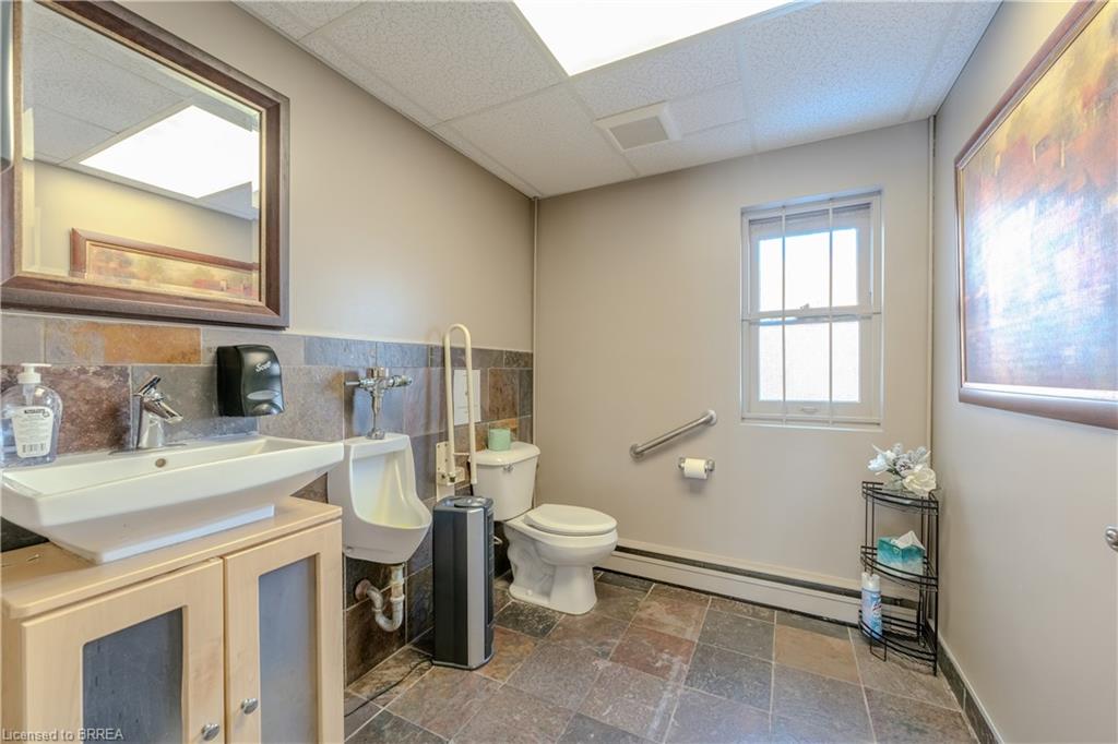 172 Dalhousie Street Unit 1 Property Photo 5