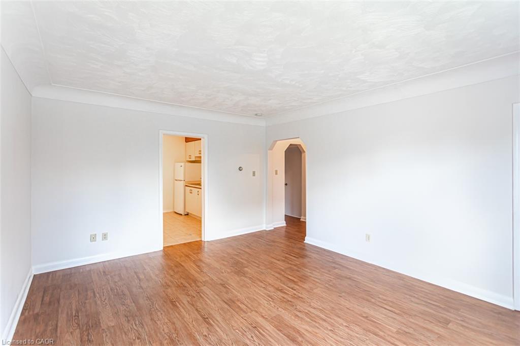 2-718 Ross Street Property Photo 3